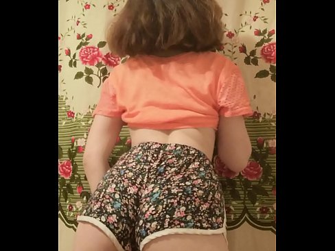 ❤️ Sexy nga bata nga bata nga naghubo sa iyang shorts sa camera ❌ Fuck video sa amon